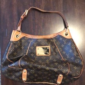 Louis Vuitton Galleria Bag